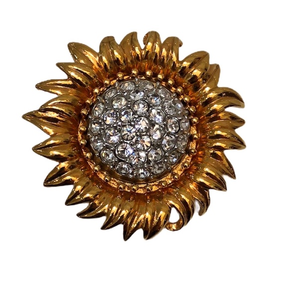 JOAN RIVERS GOLDEN SUNFLOWER BROOCH WITH PAVE CLEAR CRYSTAL CENTER - Picture 3 of 16
